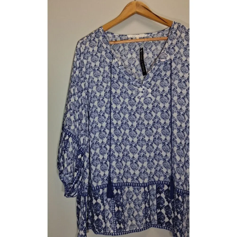womens 1X plus blouse Violet + Claire Blue White Floral Tassel Tunic - Picture 3 of 8